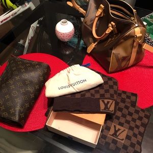 Louis Vuitton Set Damier Limited {Beanie + Scarf}